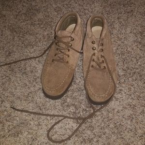 Leather size 8 womans shoe